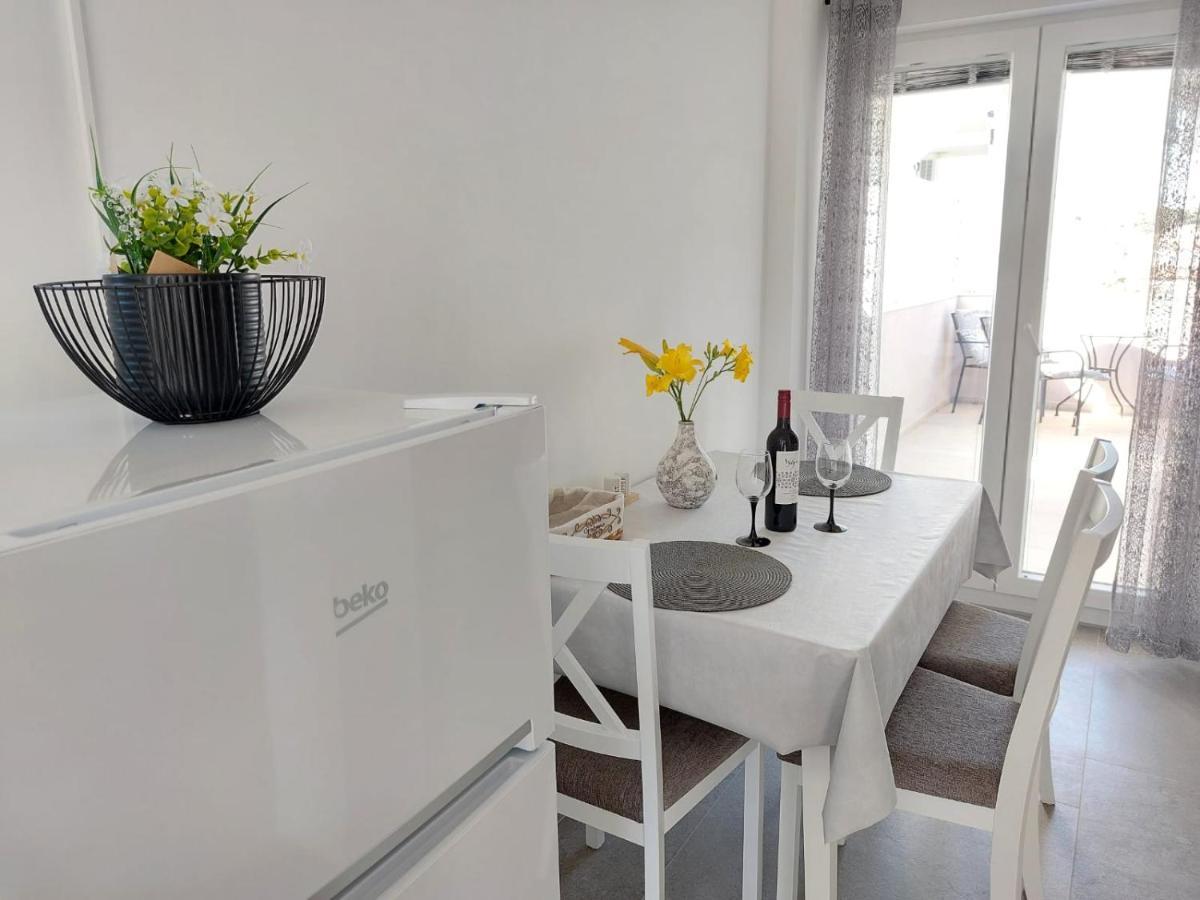 Apartments Lavanda - Free Parking And Grill Jezera Eksteriør billede